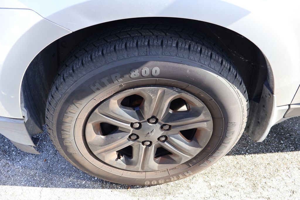 Thumbnail: 2010 Chevrolet Traverse - 4