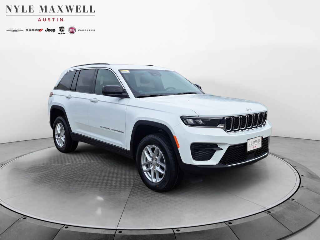 New Car 2025 Jeep Grand Cherokee  Laredo For Sale Under $35,000 In Austin, Texas