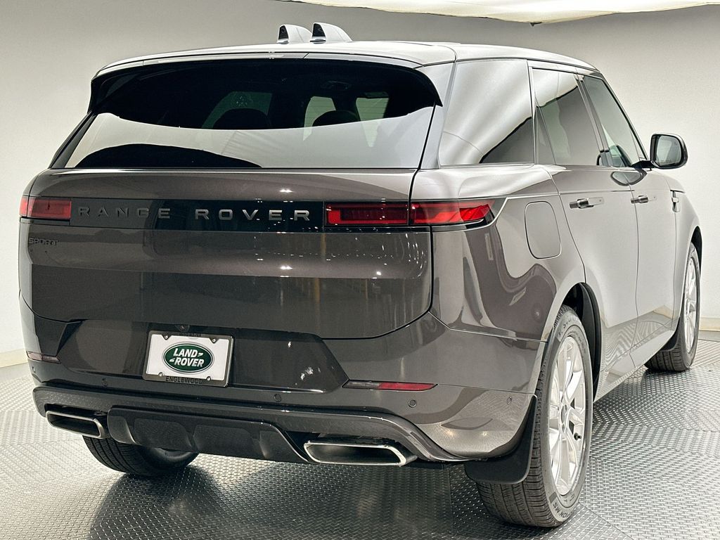 Thumbnail: 2027 Land Rover Range Rover Sport - 3
