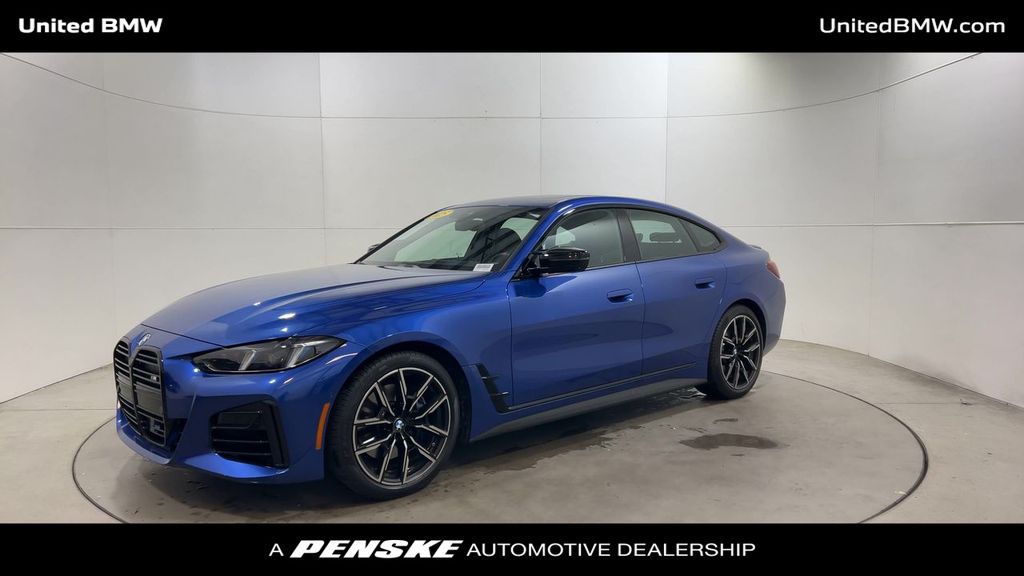 Thumbnail: 2025 BMW 4 Series - 4