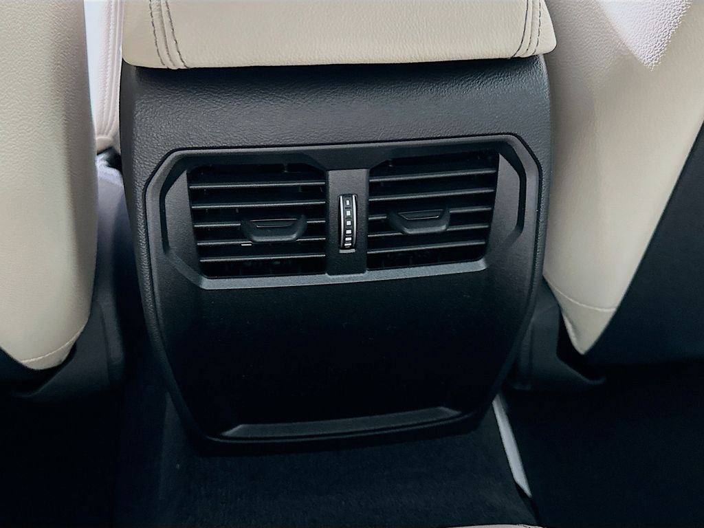 Thumbnail: 2026 BMW 4 Series - 18