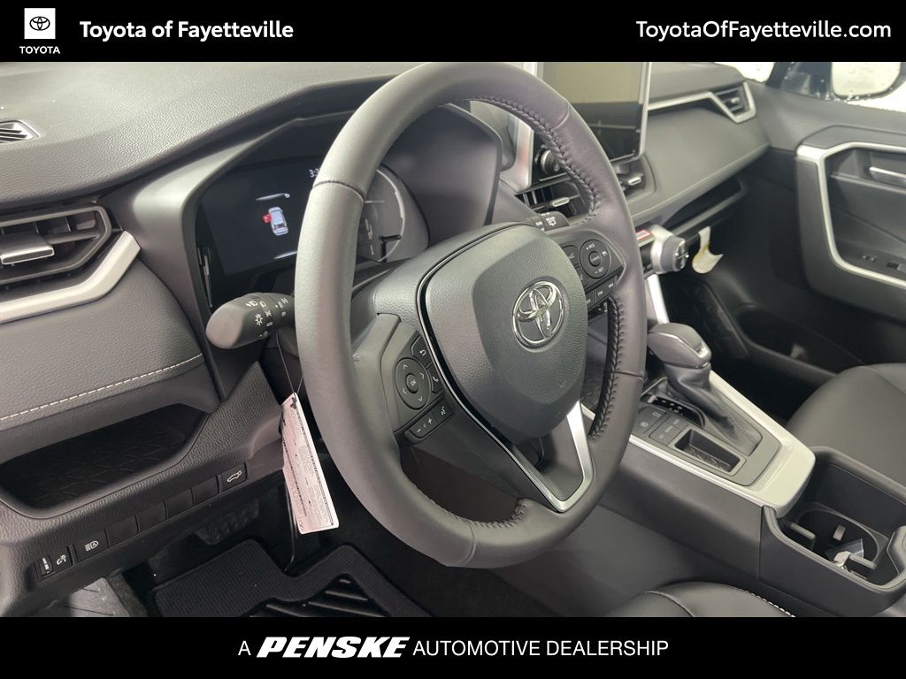 Thumbnail: 2025 Toyota RAV4 - 25