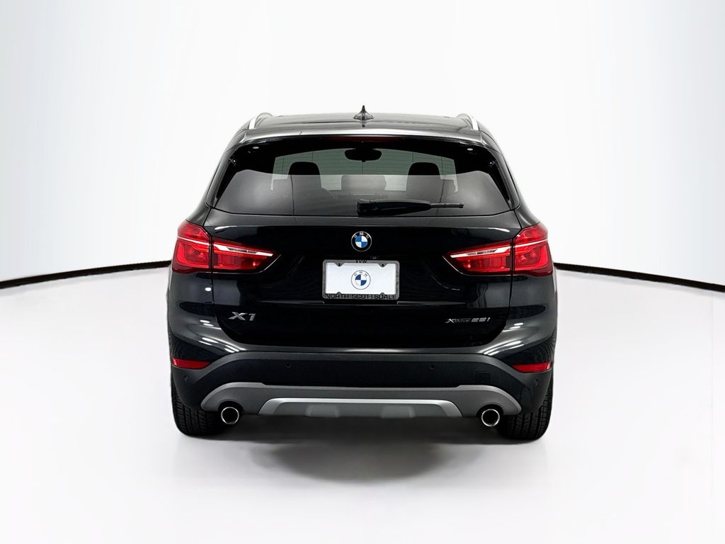 Thumbnail: 2019 BMW X1 - 6