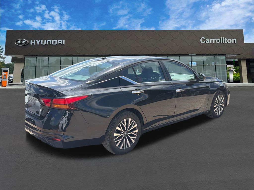 Used 2025 Black Nissan 2.5 SV image 5
