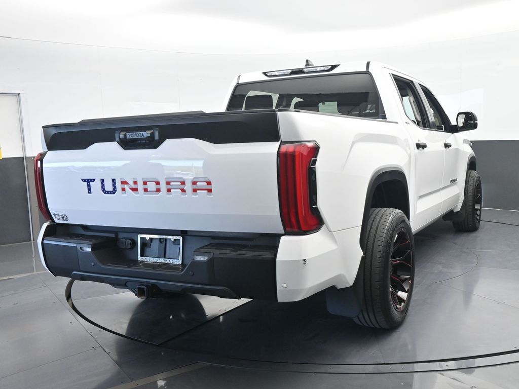 Used 2024 Wind Chill Pearl Toyota SR5 image 5