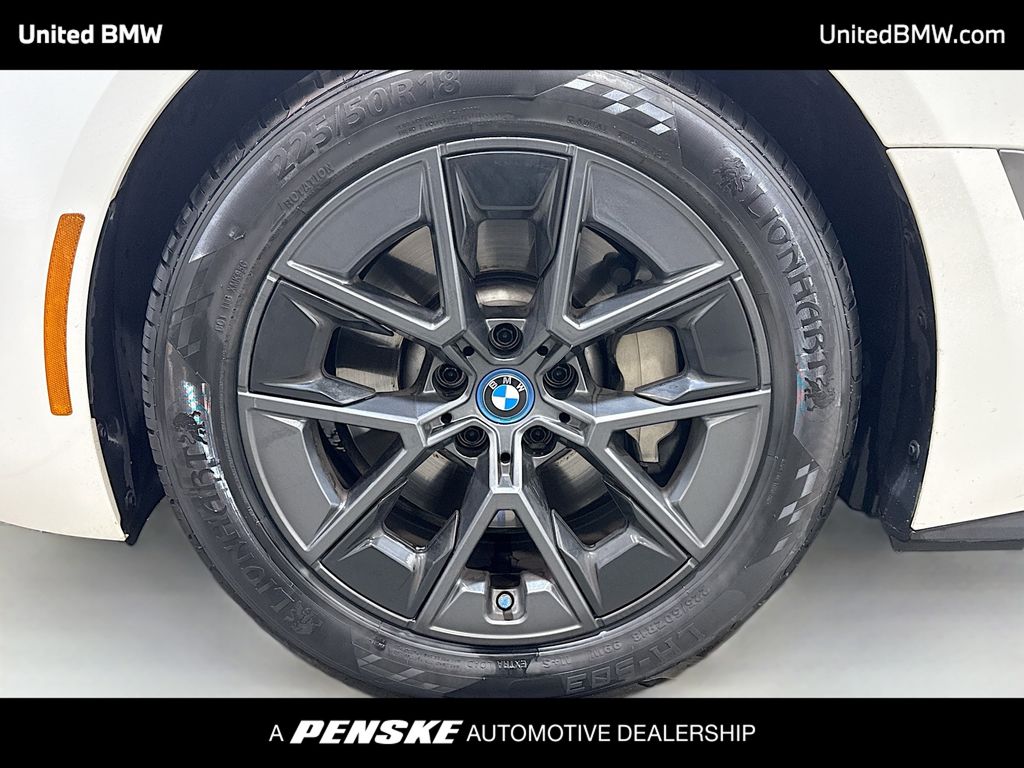 Thumbnail: 2023 BMW i4 - 2