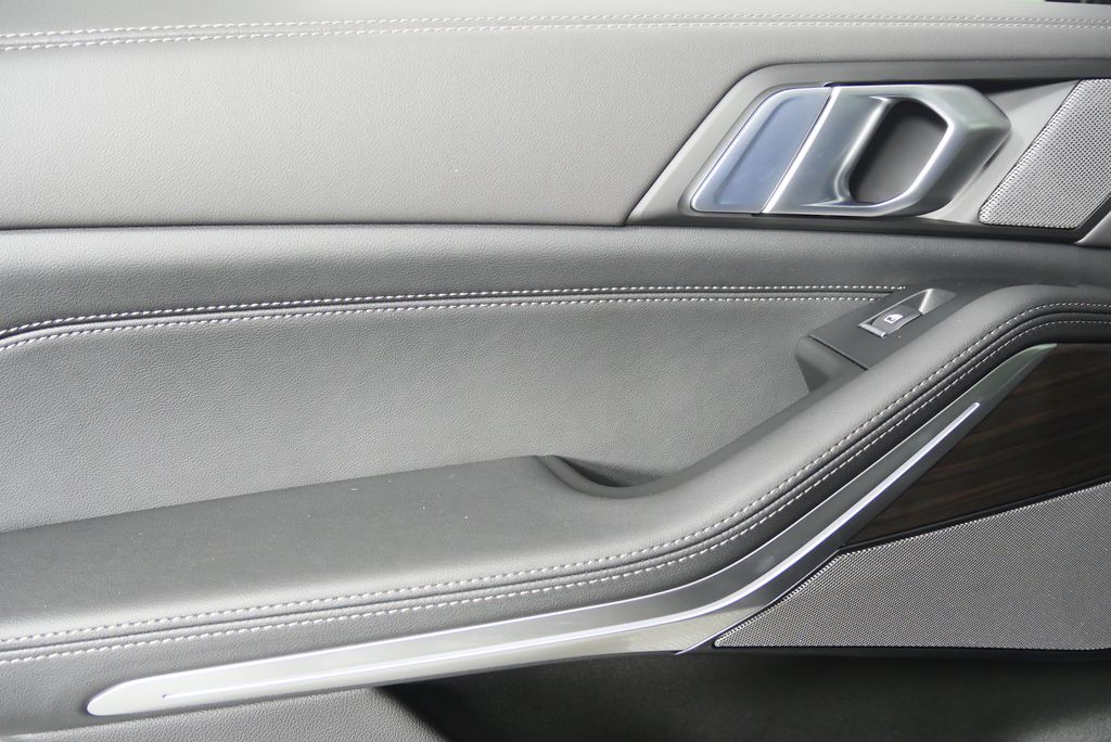 Thumbnail: 2026 BMW X5 - 13