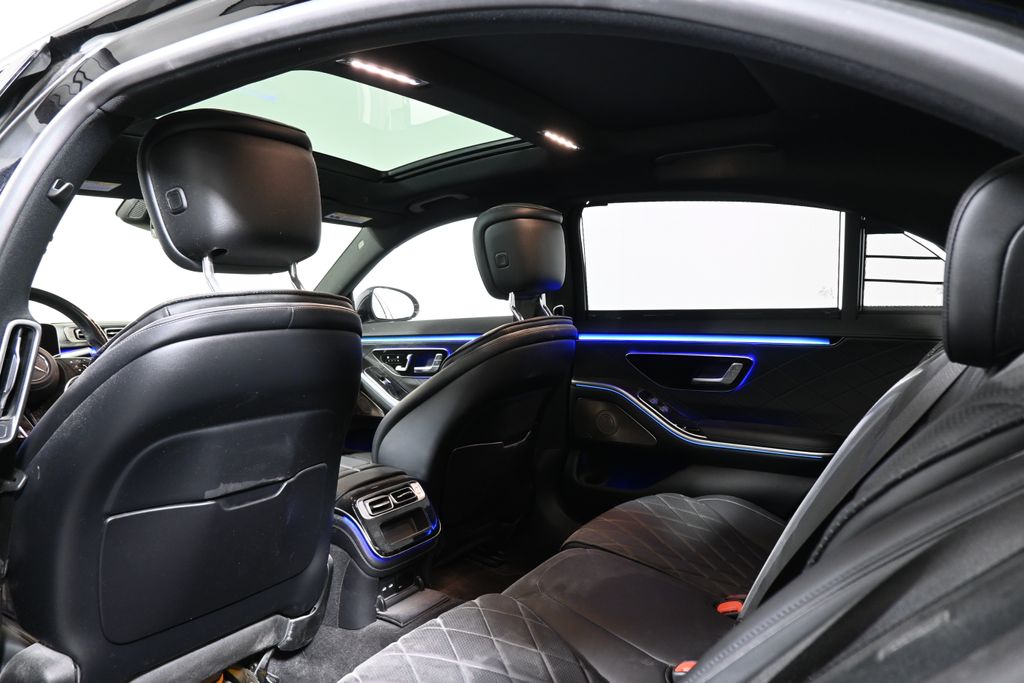 Thumbnail: 2021 Mercedes-Benz S-Class - 6