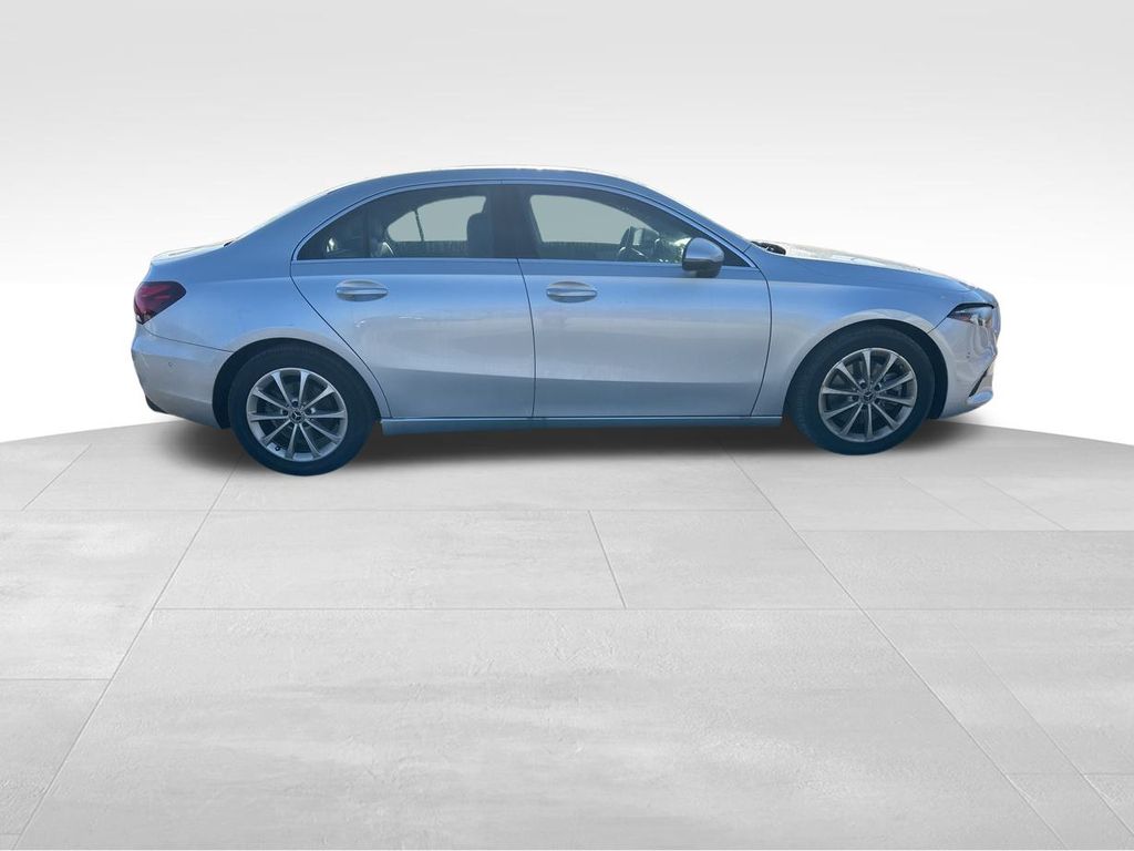 2022 Mercedes-Benz A-Class A 220 10