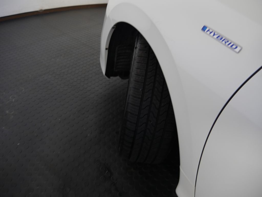 Thumbnail: 2020 Honda Insight - 16
