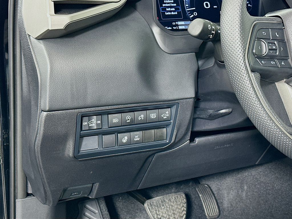 2025 Toyota Tundra Limited 10