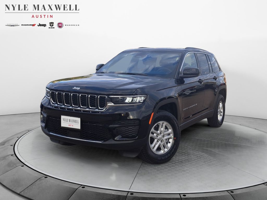 New Car 2025 Jeep Grand Cherokee  Laredo For Sale Under $40,000 In Austin, Texas