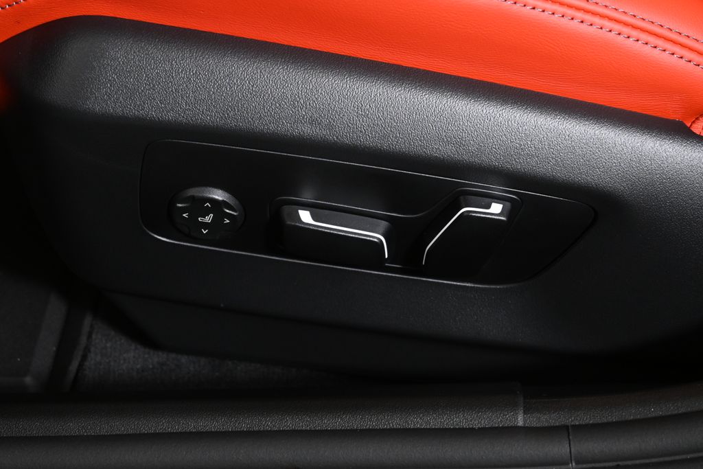 Thumbnail: 2026 BMW M5 - 28