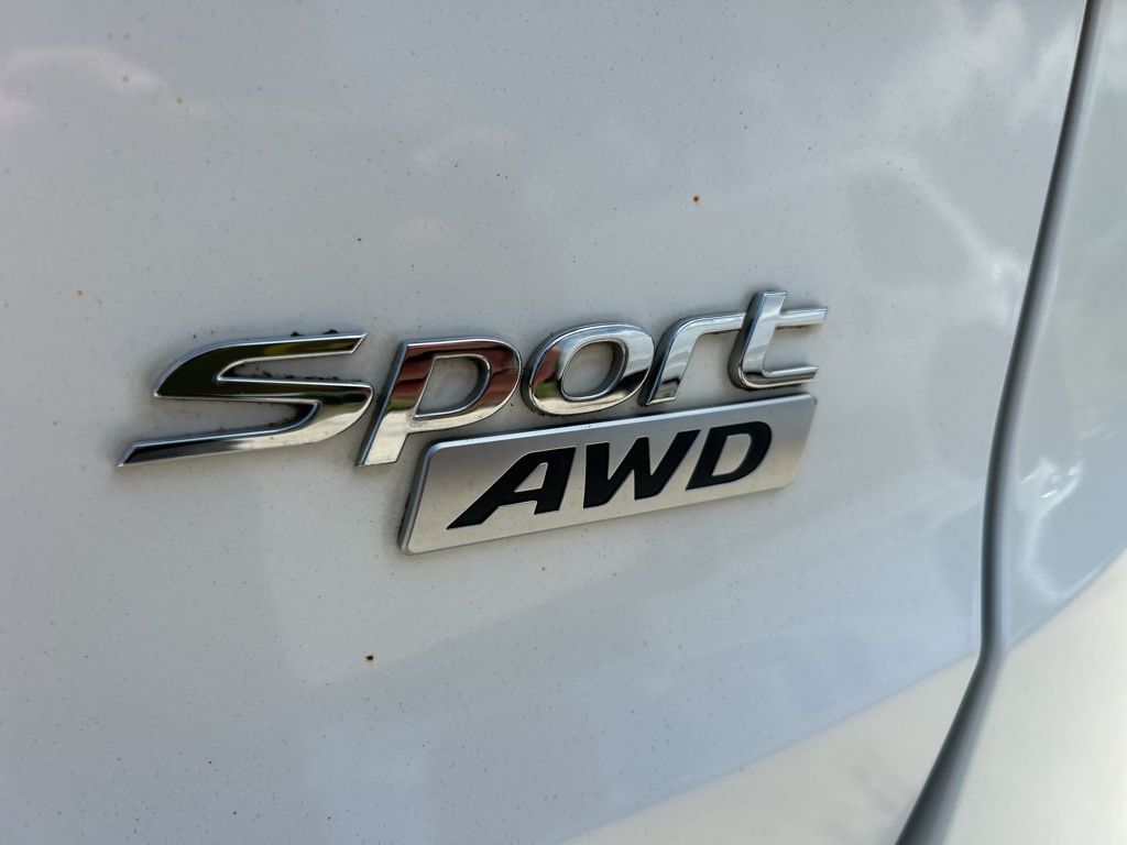 2017 Frost White Pearl Hyundai Santa Fe Sport 2.4 Base AWD SUV