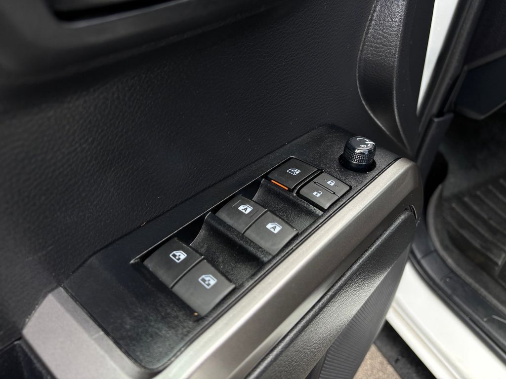 Used Car 2023 Toyota Tacoma  Sr5 For Sale Under $35,000 In Austin, Texas