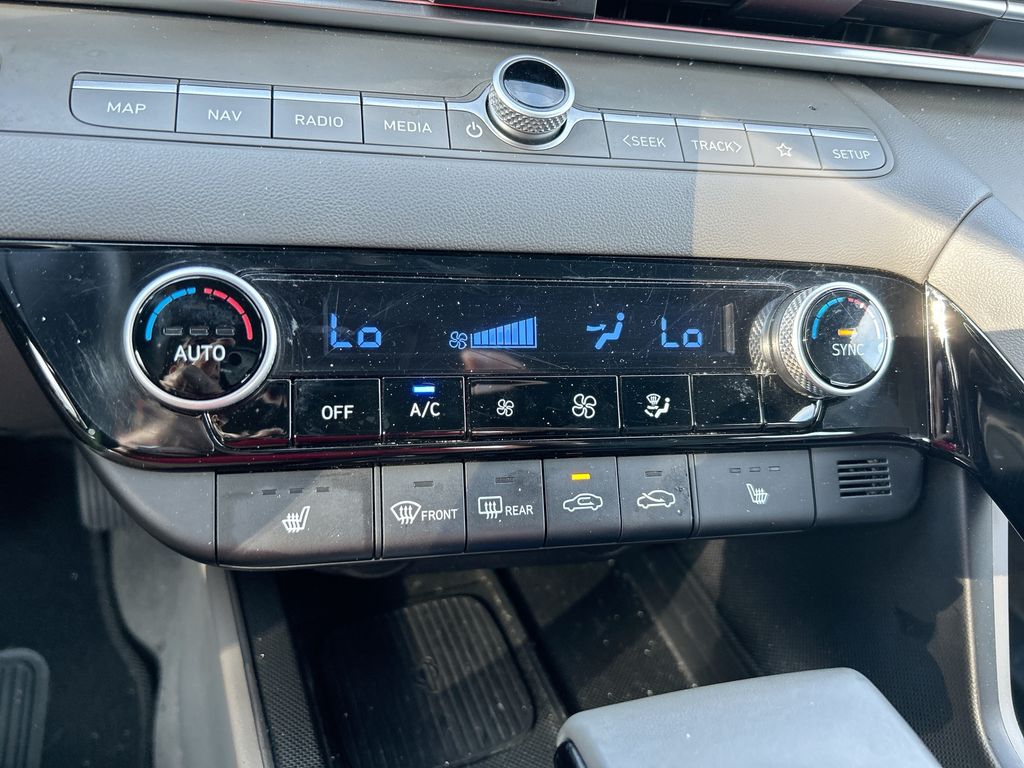 Thumbnail: 2024 Hyundai Elantra - 25