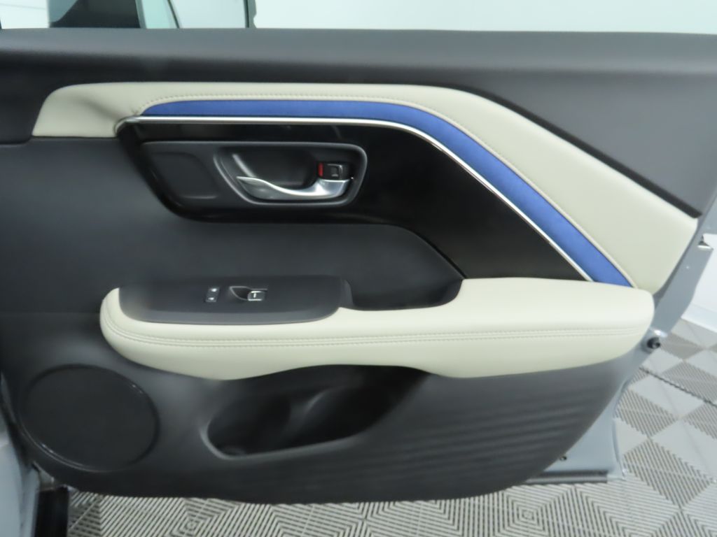 Thumbnail: 2025 Acura ADX - 26