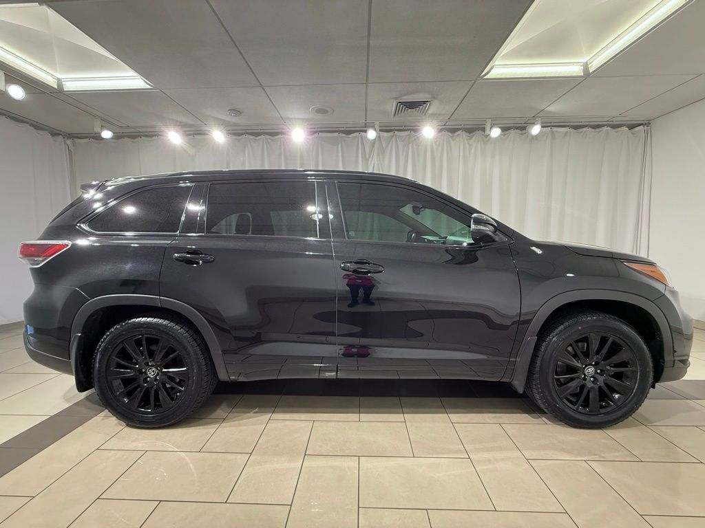 Thumbnail: 2016 Toyota Highlander - 6