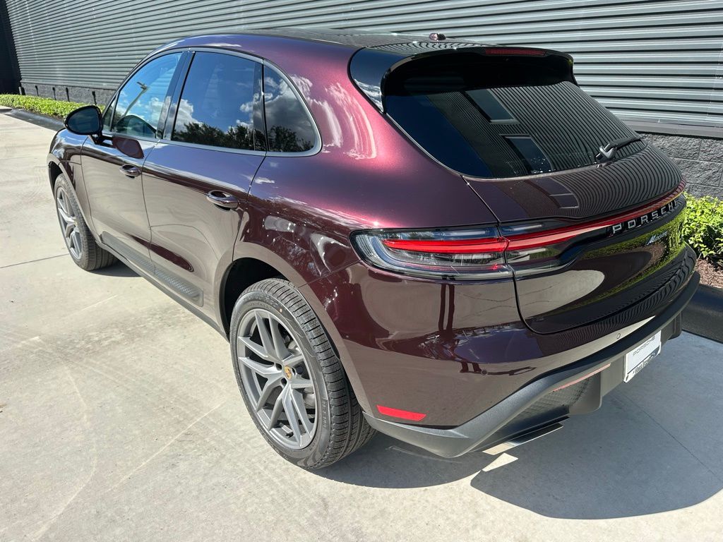 Thumbnail: 2026 Porsche Macan - 3