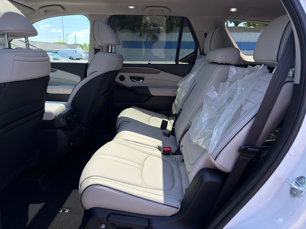 Thumbnail: 2026 Honda Pilot - 19