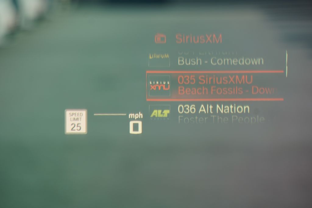 Thumbnail: 2025 BMW X4 - 8