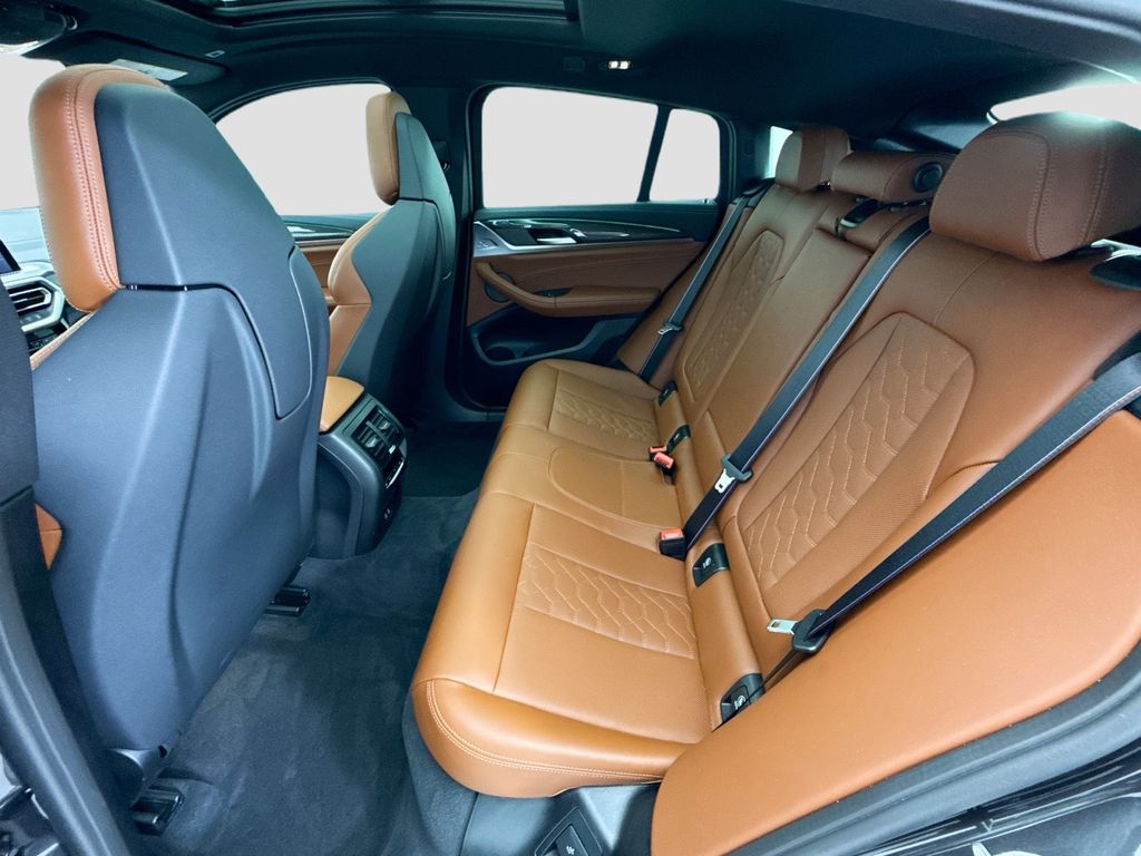 Thumbnail: 2025 BMW X4 - 20