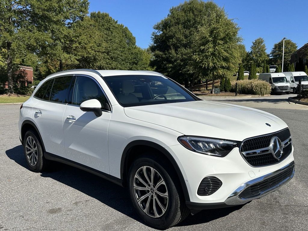 2023 Mercedes-Benz GLC GLC 300 2