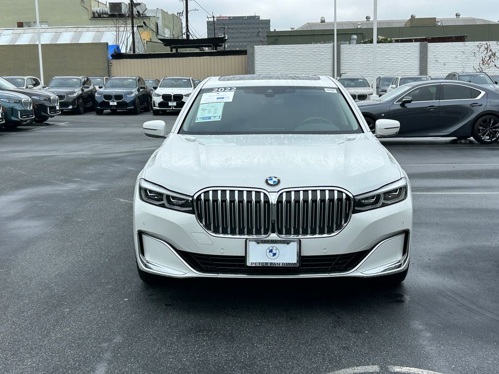 2022 BMW 7 Series 740i 8