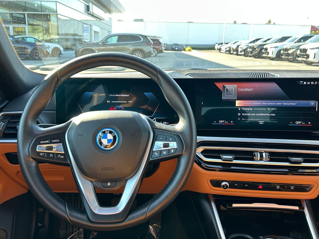 2022 BMW i4 eDrive40 17