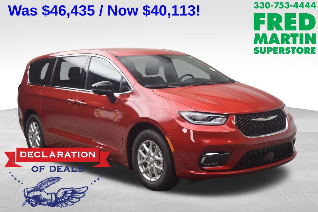 new 2026 Chrysler Pacifica car, priced at $40,113