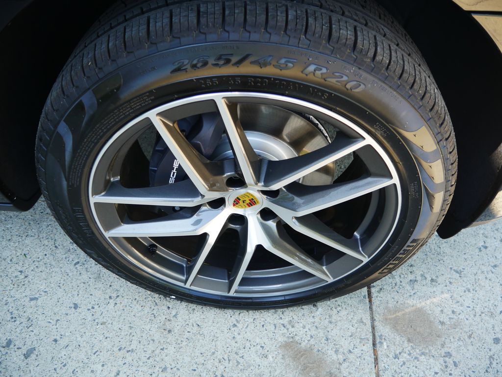 Thumbnail: 2026 Porsche Macan - 15