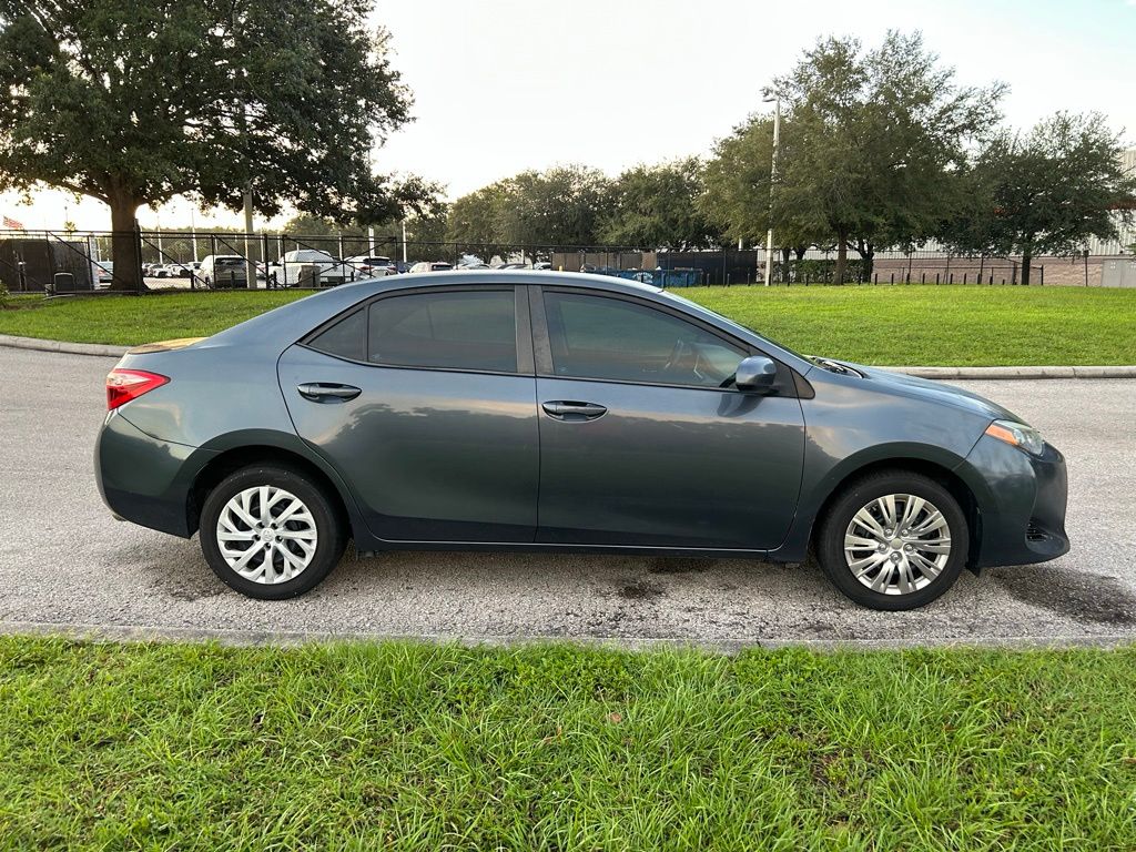 Thumbnail: 2018 Toyota Corolla - 6