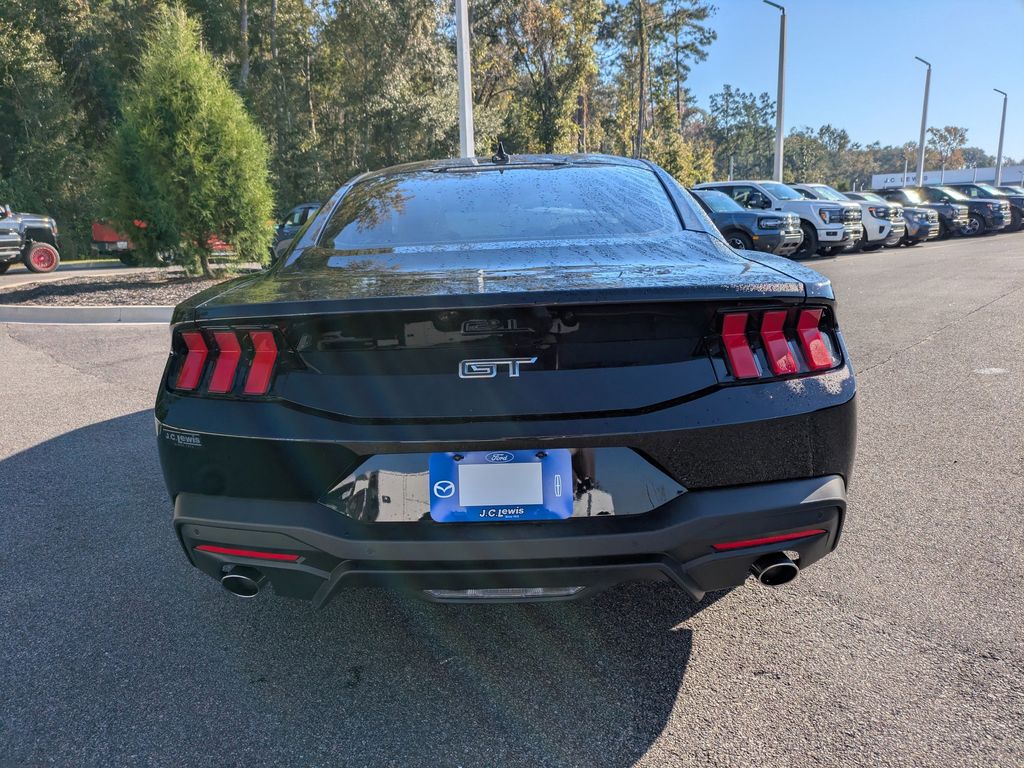 2025 Ford Mustang GT Premium Fastback
