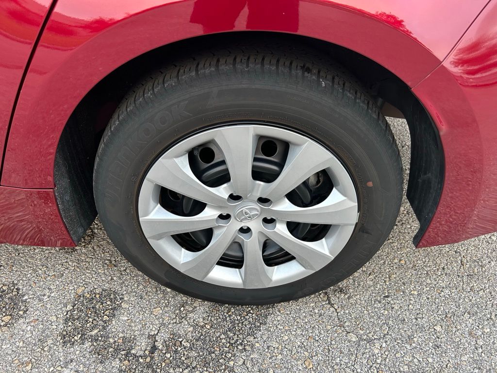 Thumbnail: 2023 Toyota Corolla - 9