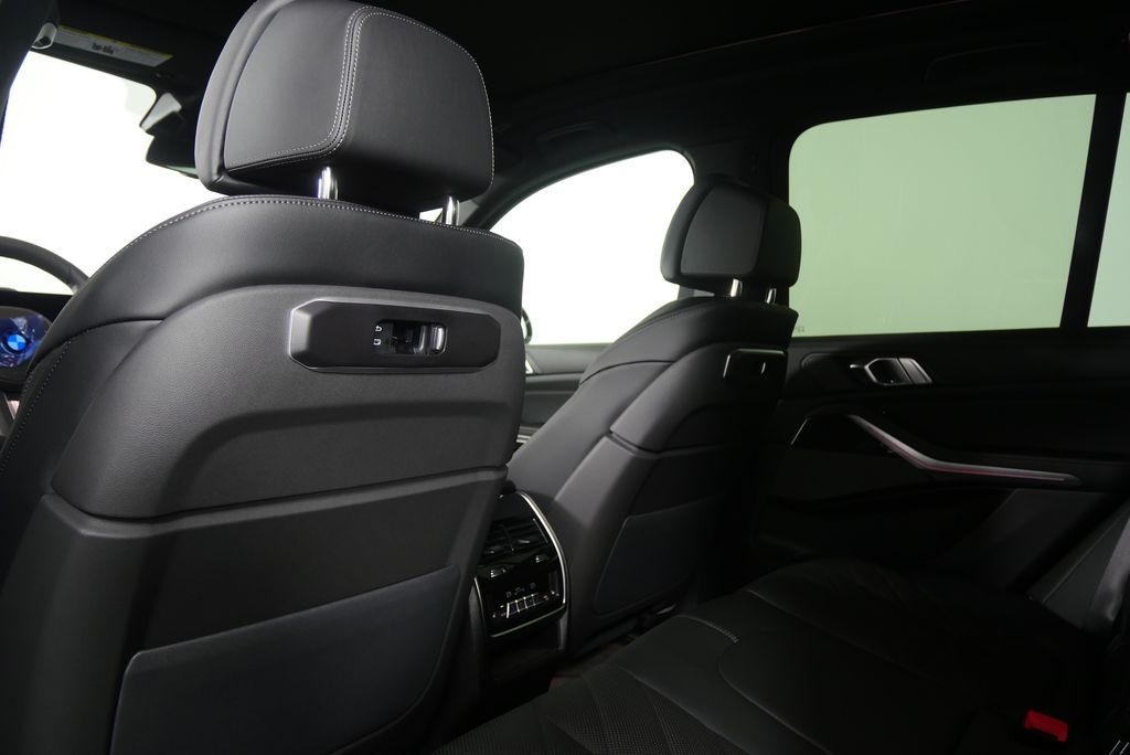 Thumbnail: 2026 BMW X5 - 17