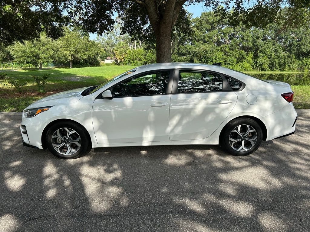 2021 Kia Forte LXS 2