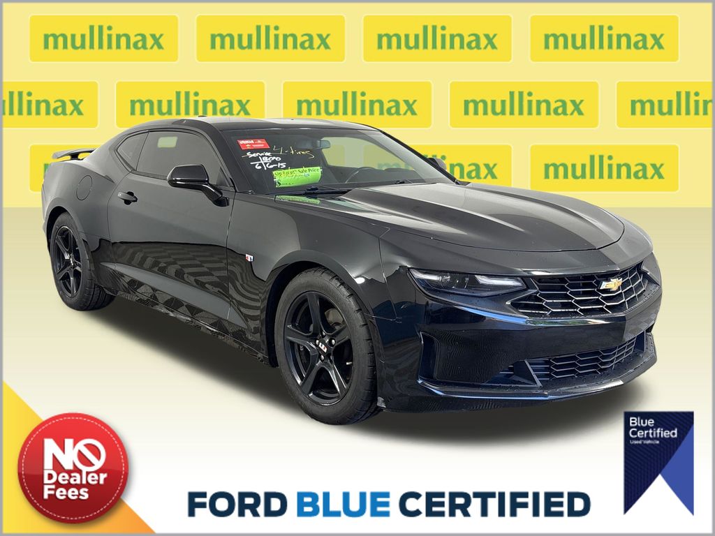 Black 2019 Chevrolet Camaro Coupe Rear-Wheel Drive 6-Speed Manual