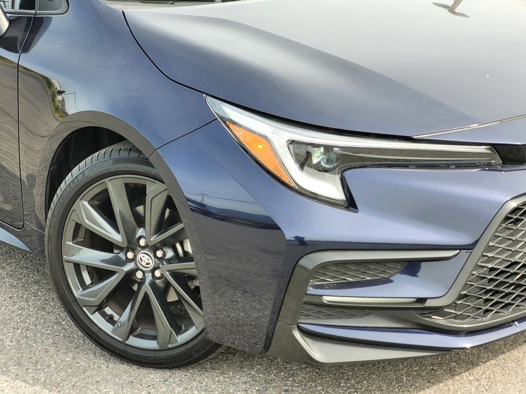 Used 2024  Toyota SE image 9