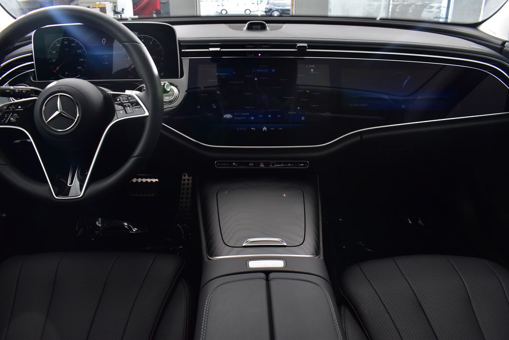 Thumbnail: 2025 Mercedes-Benz E-Class - 26