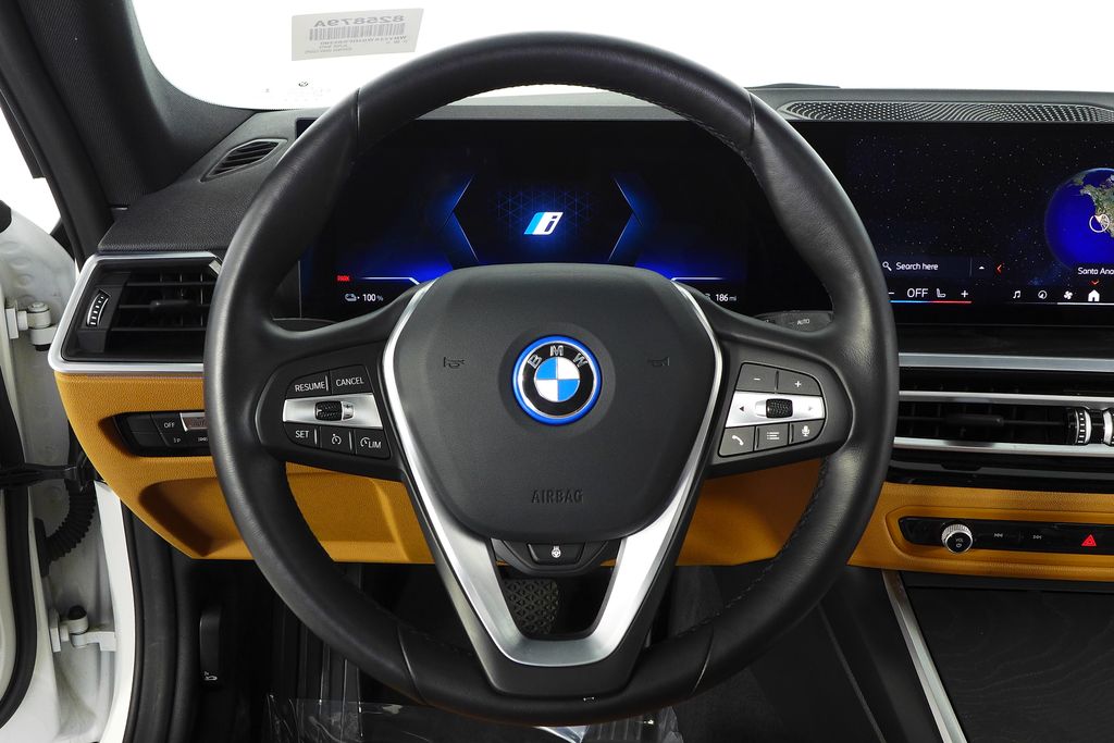 Thumbnail: 2024 BMW i4 - 27
