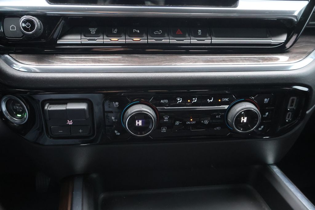 Thumbnail: 2024 Chevrolet Silverado 2500 - 29