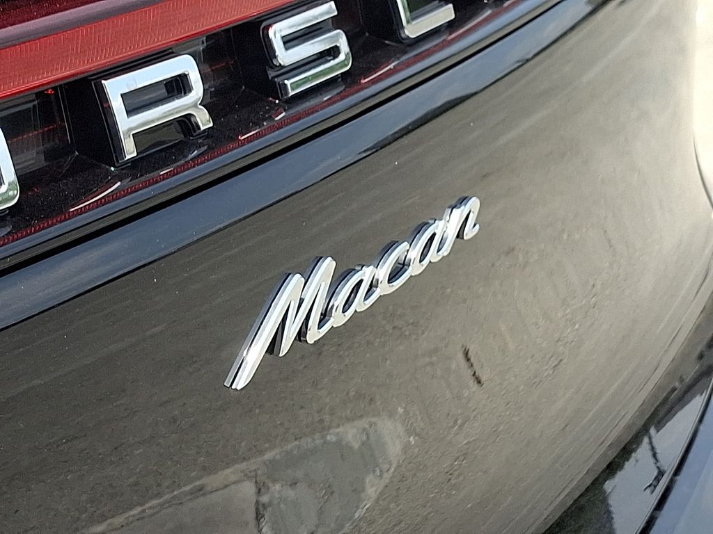 Thumbnail: 2026 Porsche Macan - 26