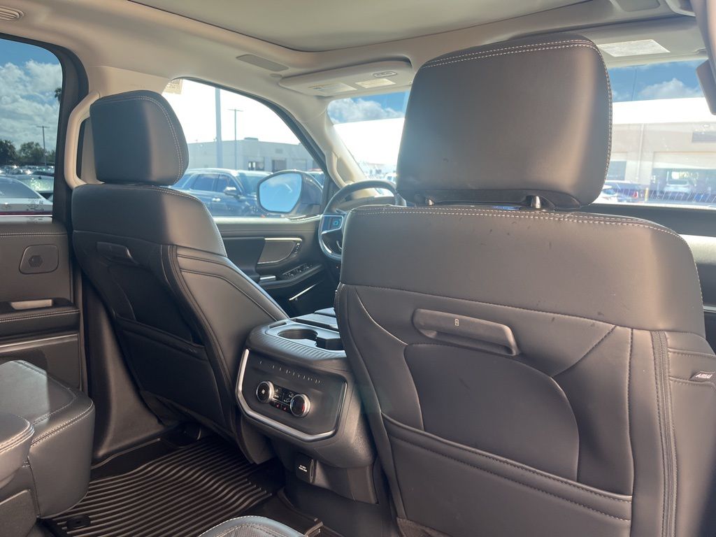 Thumbnail: 2025 Ford Expedition MAX - 28