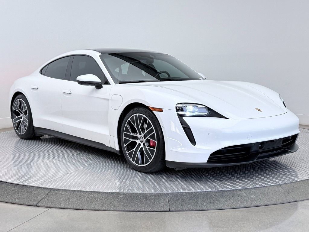 Thumbnail: 2020 Porsche Taycan - 4