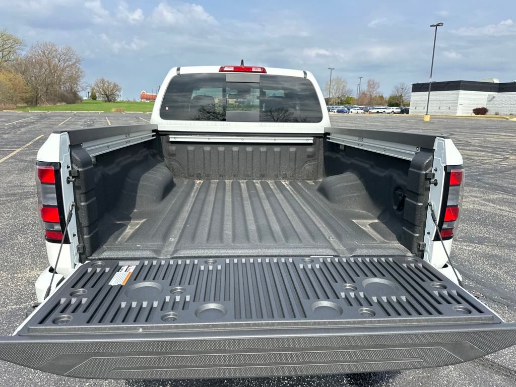 2025 Nissan Frontier SV photo