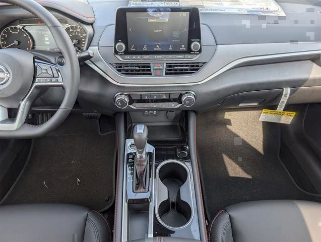 New 2025 Nissan Altima Sedan