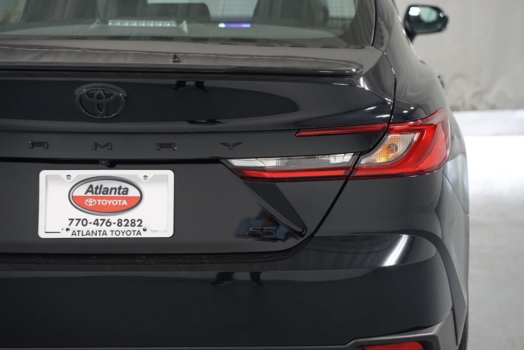 Thumbnail: 2025 Toyota Camry - 10