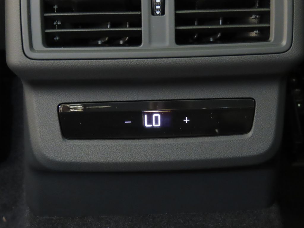 Thumbnail: 2025 Audi Q5 - 24