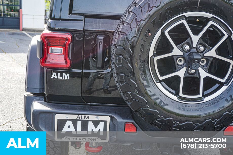 Used 2025 Black Jeep Rubicon image 13