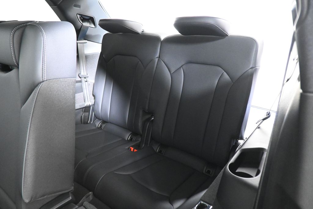 Thumbnail: 2026 Audi Q7 - 29